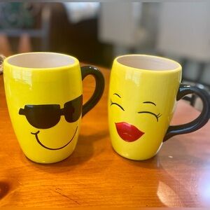 Cracker Barrel Smiley His & Her Yellow/Black Coffee Mugs - Set of 2 - SO CUTE 😎